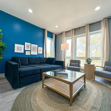Stylish Cozy 3Br Retreat With Free Parking Near Pilsen Art Center, Douglas Park And University Of Illinois Chicago